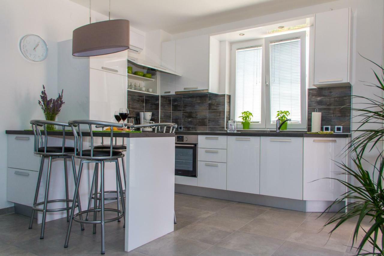 Apartmani Zoric Punat Exterior photo