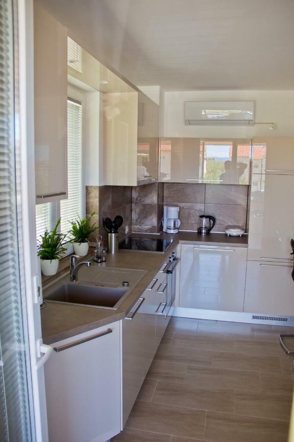 Apartmani Zoric Punat Exterior photo